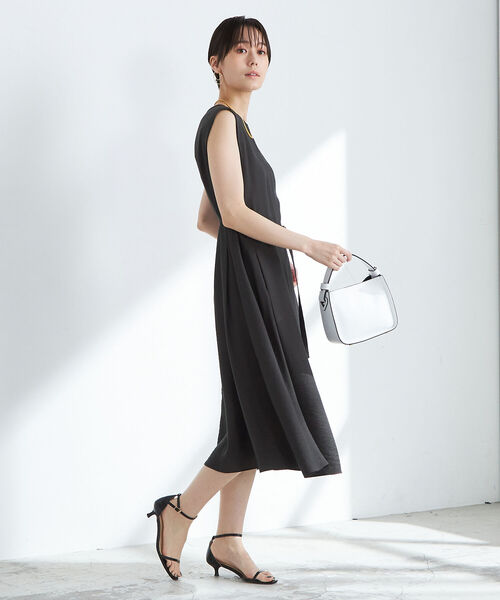 美品　セオリー　タックワンピース　フォーマルワンピース　黒　ノースリーブ Theory ノースリーブワンピース 黒 2 Aライン タック ギャザー