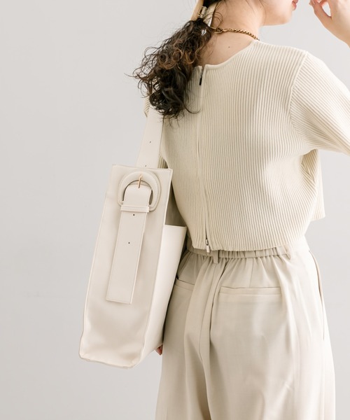 loti(ロティ)の「loti ワンベルトショルダー(トートバッグ・レディース・ブラック/アイボリー・ONE SIZE)」の10枚目の写真