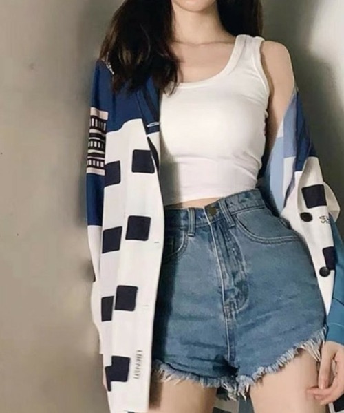 Chick（チック）の「Short Tight fit Tanktop / ショート丈 タイトフィット タンクトップ Y2K 韓国 ピチT（タンクトップ・レディース・ホワイト/ブラック/グレー・M/L）」の2枚目の写真