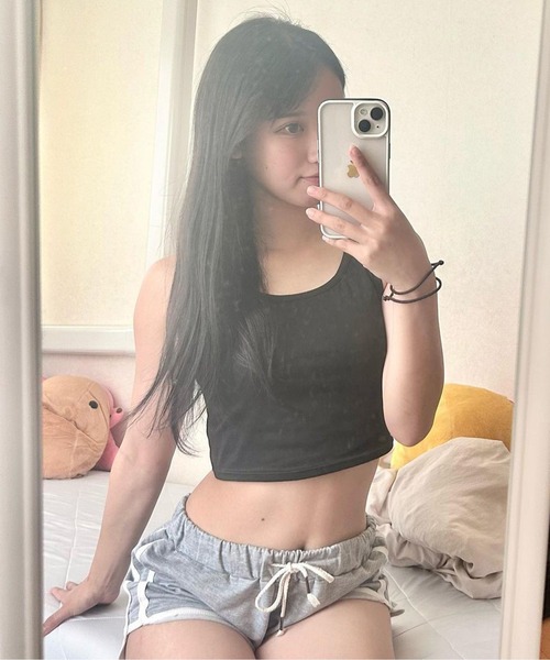 Chick（チック）の「Short Tight fit Tanktop / ショート丈 タイトフィット タンクトップ Y2K 韓国 ピチT（タンクトップ・レディース・ホワイト/ブラック/グレー・M/L）」の11枚目の写真