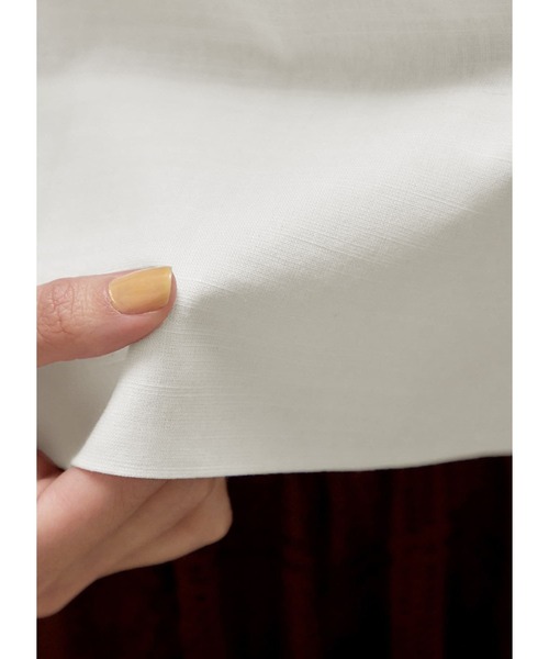 STYLE DELI（スタイルデリ）の「クロップド丈ノースリコットン混紡ブラウス（シャツ/ブラウス・レディース・ホワイト/ブラウン系・MEDIUM）」の10枚目の写真