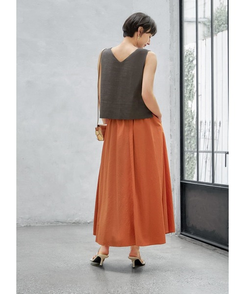 STYLE DELI（スタイルデリ）の「クロップド丈ノースリコットン混紡ブラウス（シャツ/ブラウス・レディース・ホワイト/ブラウン系・MEDIUM）」の3枚目の写真