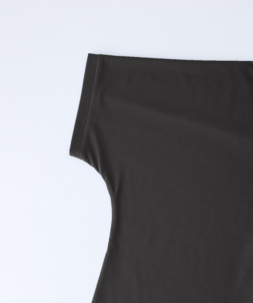 n'OrLABEL（ノアールレーベル）の「【機能素材】『ひんやり襟付きドルマンTシャツ』（Tシャツ/カットソー・レディース・オフホワイト/ブラック・FREE）」の5枚目の写真