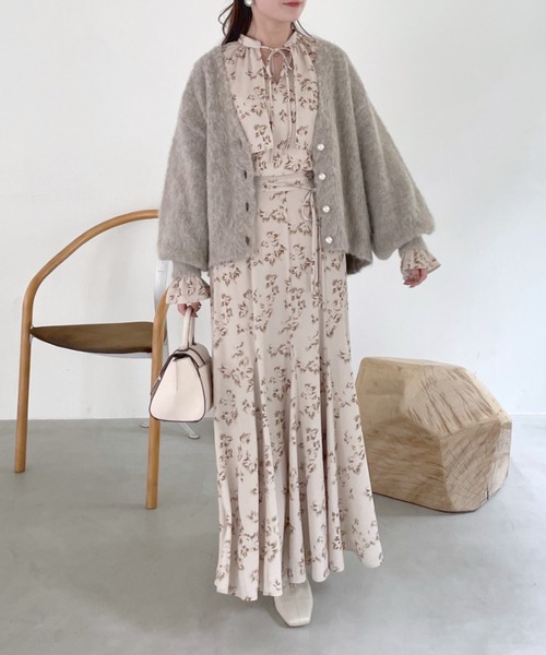 mysty woman（ミスティウーマン）の「フラワープリントリボンブラウス　973087（シャツ/ブラウス・レディース・グレイッシュブルー/ベージュ/ブラック・FREE）」の13枚目の写真