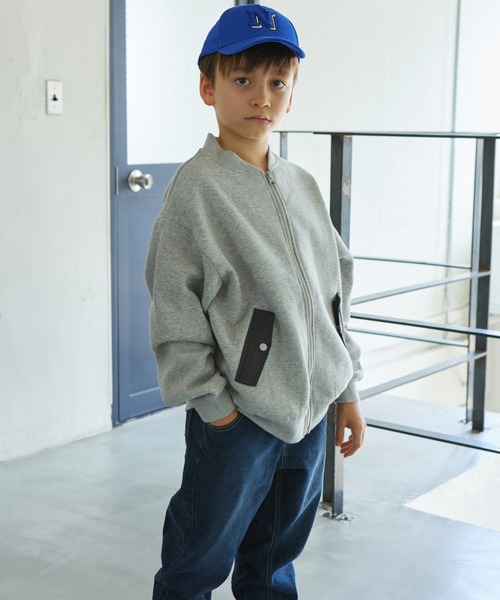 pairmanon（ペアマノン）の「【PAIRMANON STREET】フラップポケット付き ビッグサイズMA-1 ブルゾン（MA-1・キッズ・レッド系その他/グレー/ブラック系その他/カーキ・150/110/90/120/100/130/140）」の8枚目の写真