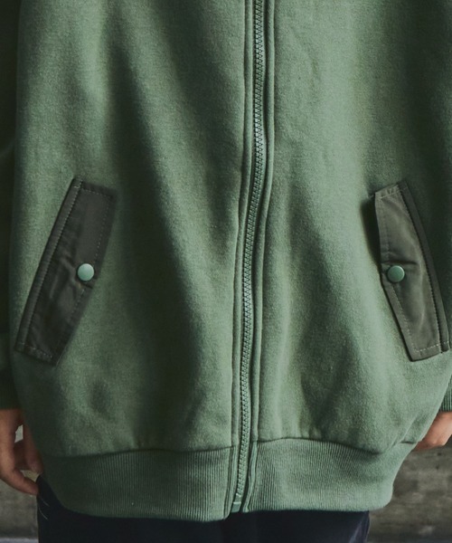 pairmanon（ペアマノン）の「【PAIRMANON STREET】フラップポケット付き ビッグサイズMA-1 ブルゾン（MA-1・キッズ・レッド系その他/グレー/ブラック系その他/カーキ・150/110/90/120/100/130/140）」の9枚目の写真