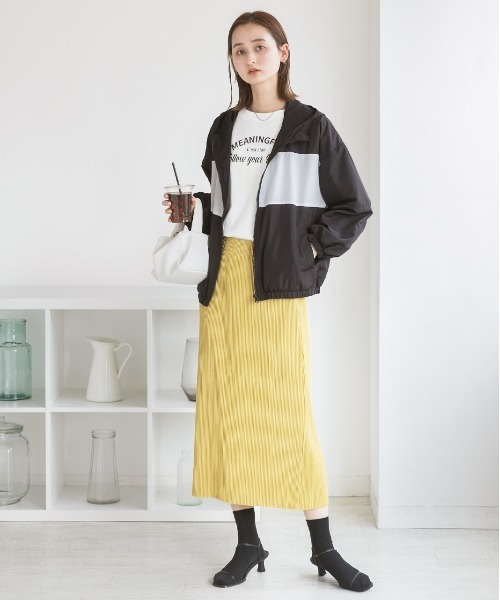 ad thie(アドティエ)の「フード付き バイカラー ブルゾン(ブルゾン・レディース・ブラック/ネイビー・MEDIUM/LARGE)」の3枚目の写真