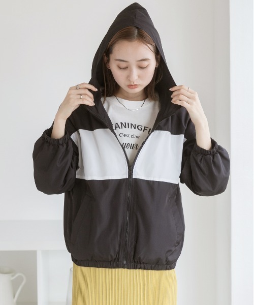 ad thie(アドティエ)の「フード付き バイカラー ブルゾン(ブルゾン・レディース・ブラック/ネイビー・MEDIUM/LARGE)」の5枚目の写真