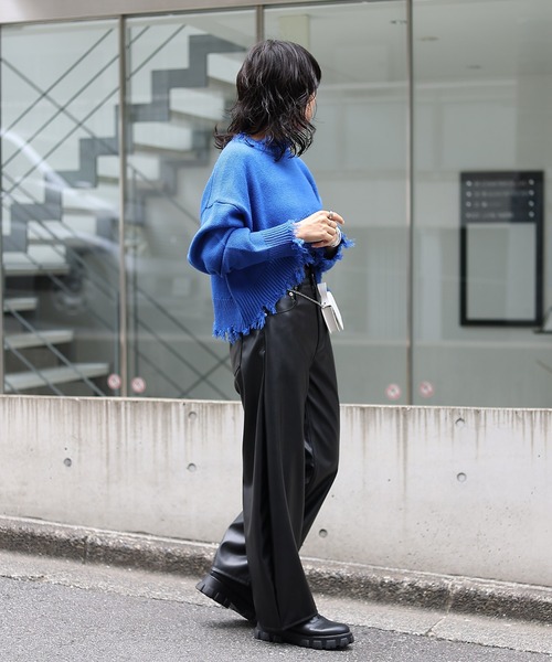 COLONY 2139（コロニートゥーワンスリーナイン）の「クラッシュニット