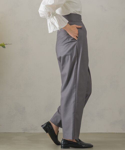 Kari & lili（カウリアンドリィリィ）の「high w tuck wide PT（その他パンツ・レディース・ブラック/ライトグレー・MEDIUM/LARGE）」の13枚目の写真
