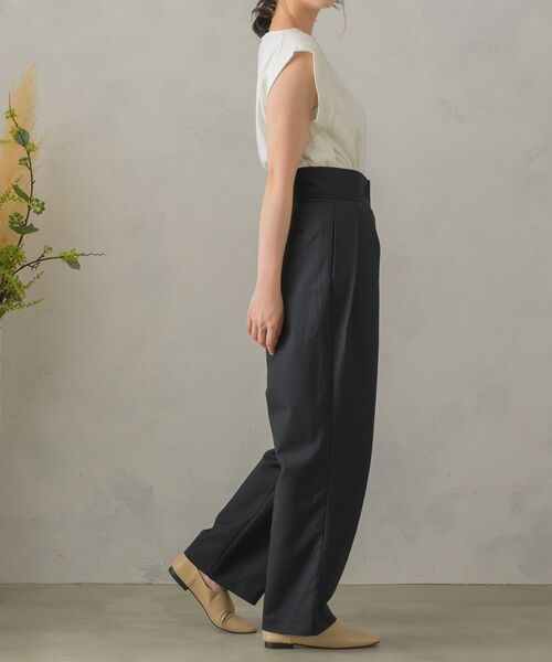 Kari & lili（カウリアンドリィリィ）の「high w tuck wide PT（その他パンツ・レディース・ブラック/ライトグレー・MEDIUM/LARGE）」の9枚目の写真