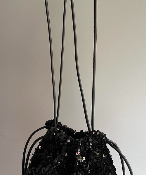 CAPRICIEUX LE'MAGE(カプリシューレマージュ)の「スパンコール巾着バッグ(ハンドバッグ・レディース・ブラック・FREE)」の11枚目の写真