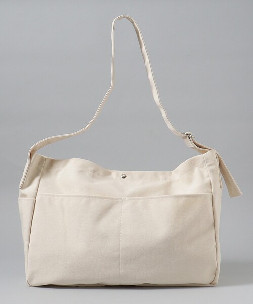 THE SHOP TK (ザ ショップ ティーケー )の「◆【ユニセックスでおすすめ!】キャンバスニュースペーパーバッグ/ビッグショルダーバッグ(ショルダーバッグ・メンズ・ブラック/オフホワイト・00)」の12枚目の写真