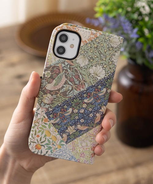 Jubilee(ジュビリー)の「ウィリアムモリス柄 PUレザー 手帳型 iPhoneケース カバー(スマホケース/カバー・レディース・その他3/その他4/その他1/その他2/その他5・iPhone 11/iPhone 14/iPhone 13/iPhone 7/8/SE(第2/第3世代)/iPhone 12/iPhone 15)」の5枚目の写真