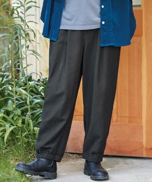 サニークラウズ ｆｅａｔ． Ｓｈｕｔｔｌｅ Ｎｏｔｅｓ 極厚ツイルのブカっとパンツ〈メンズ〉（その他パンツ）｜Sunny clouds（サニークラウズ）