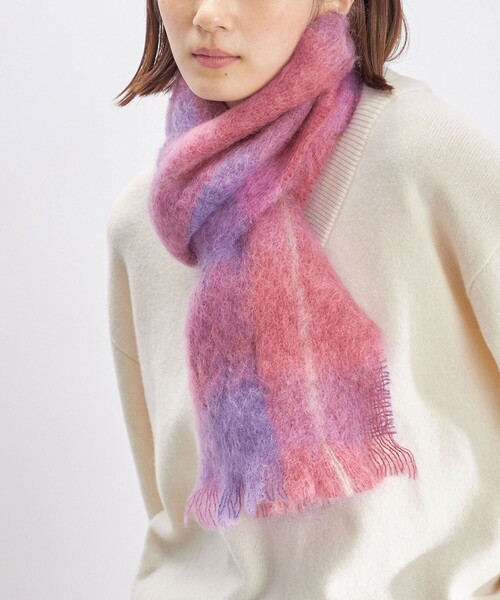 SHIPS（シップス）の「CUSHENDALE:MOHAIR DRUMIN STOLE ◇（マフラー・レディース・ベージュ/ブルー/ピンク系・ONE SIZE）」の3枚目の写真