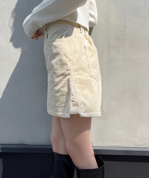 one after another NICE CLAUP(ワンアフターアナザーナイスクラップ)の「NC刺繍コール天台形ミニスカート(スカート・レディース・ライトグレー/ピンク/アイボリー/ネイビー・FREE)」の6枚目の写真