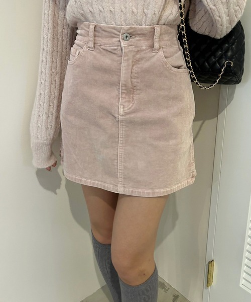 one after another NICE CLAUP(ワンアフターアナザーナイスクラップ)の「NC刺繍コール天台形ミニスカート(スカート・レディース・ライトグレー/ピンク/アイボリー/ネイビー・FREE)」の13枚目の写真