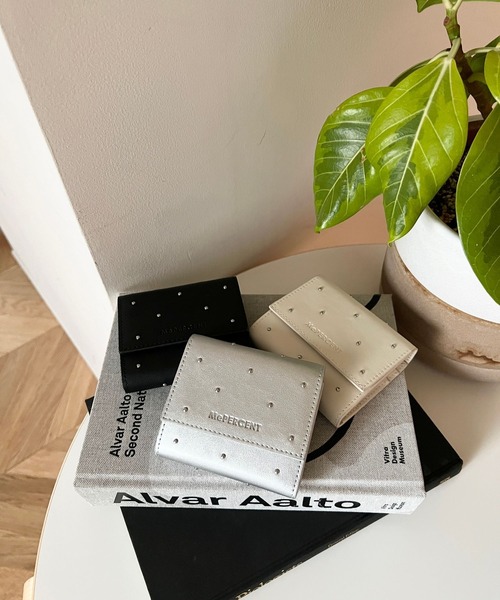 Me%(ミィパーセント)の「ドットスタッズBOXサイフ 984240(財布・レディース・シルバー/アイボリー/ブラック/ベージュ・FREE)」の6枚目の写真