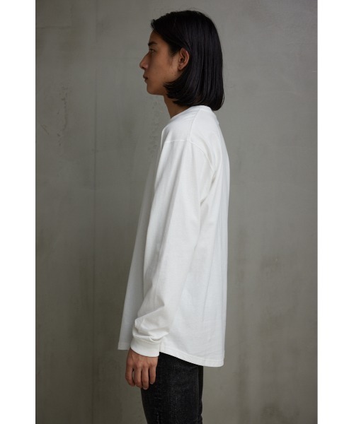AZUL by moussy（アズールバイマウジー）の「ラウンドヘムロングTシャツ（Tシャツ/カットソー・メンズ・ホワイト・LARGE/MEDIUM）」の6枚目の写真