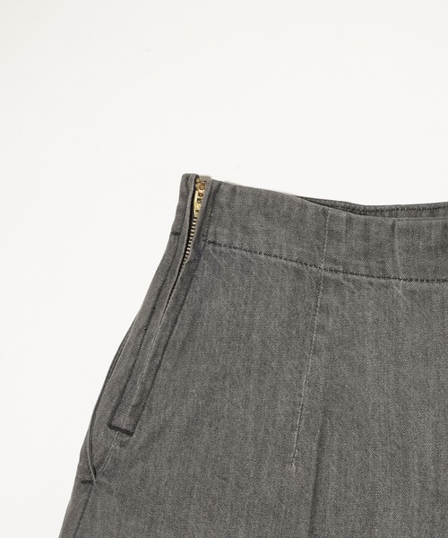 MILKFED.（ミルクフェド）の「BOX PLEAT MINI SKIRT（デニムスカート・レディース・ブラック/ライトインディゴブルー・M/S）」の13枚目の写真