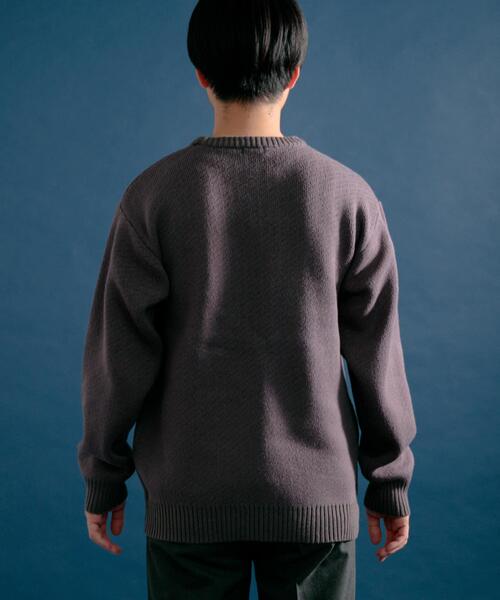 ITEMS URBANRESEARCH（アイテムズ アーバンリサーチ）の「Mウォッシャブル バーズアイ クルーニット（ニット/セーター・メンズ・グレー/ブラック/ネイビー・MEDIUM/LARGE）」の4枚目の写真