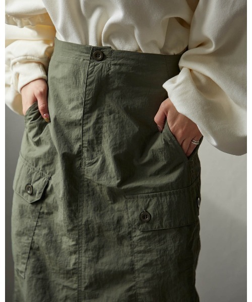 TRIANGLE PALETTE（トライアングルパレット）の「ナイロンカーゴスカート（スカート・レディース・ブルー/ブラック/カーキ/パープル・FREE）」の13枚目の写真