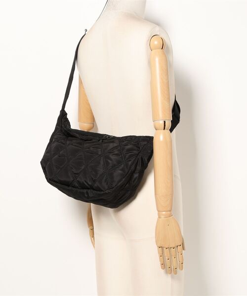 TONE SELECT GOODS（トーンセレクトグッズ）の「【float】キルティング ショルダーバッグ（ショルダーバッグ・レディース・ブラック/アイボリー・FREE）」の10枚目の写真