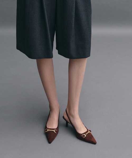 CHARLES & KEITH(チャールズ & キース)の「ホースビット ポインデッドトゥスリングバックパンプス(パンプス・レディース・その他3/ブラック/オフホワイト/ブラウン系その他7/アイボリー・22.5cm/23cm/23.5cm/24.5cm/25cm/22cm)」の3枚目の写真