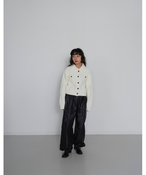 Enewd nina（エニュードニーナ）の「【ZOZO限定】ケーブル編み ニットカーディガン（カーディガン/ボレロ・レディース・ホワイト/グリーン・FREE）」の10枚目の写真