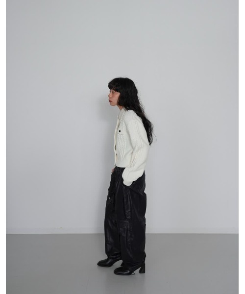 Enewd nina（エニュードニーナ）の「【ZOZO限定】ケーブル編み ニットカーディガン（カーディガン/ボレロ・レディース・ホワイト/グリーン・FREE）」の13枚目の写真