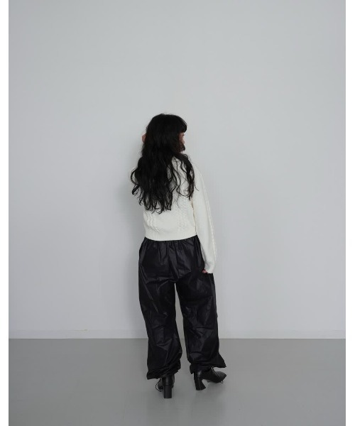 Enewd nina（エニュードニーナ）の「【ZOZO限定】ケーブル編み ニットカーディガン（カーディガン/ボレロ・レディース・ホワイト/グリーン・FREE）」の14枚目の写真