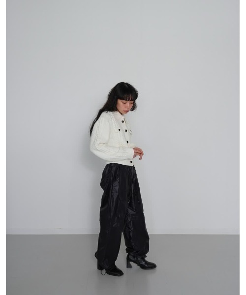 Enewd nina（エニュードニーナ）の「【ZOZO限定】ケーブル編み ニットカーディガン（カーディガン/ボレロ・レディース・ホワイト/グリーン・FREE）」の15枚目の写真