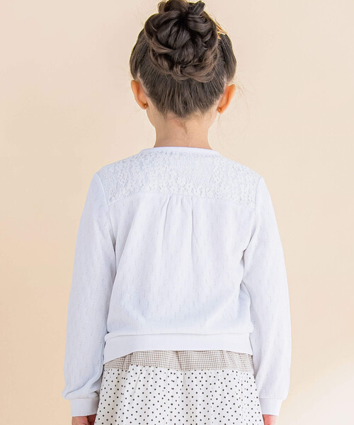 Noeil aime BeBe(ノイユエイムベベ)の「ファンシーハニカムカーディガン(90~130cm)(カーディガン/ボレロ・キッズ・ホワイト・100cm/130cm/120cm/110cm/90cm)」の3枚目の写真