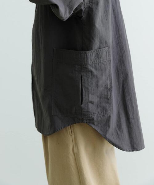 ITEMS URBANRESEARCH（アイテムズ アーバンリサーチ）の「タスランナイロン サイドポケット長袖シャツ（シャツ/ブラウス・メンズ・ブラック/チャコールグレー・LARGE/MEDIUM）」の17枚目の写真