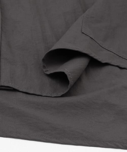 ITEMS URBANRESEARCH（アイテムズ アーバンリサーチ）の「タスランナイロン サイドポケット長袖シャツ（シャツ/ブラウス・メンズ・ブラック/チャコールグレー・LARGE/MEDIUM）」の9枚目の写真