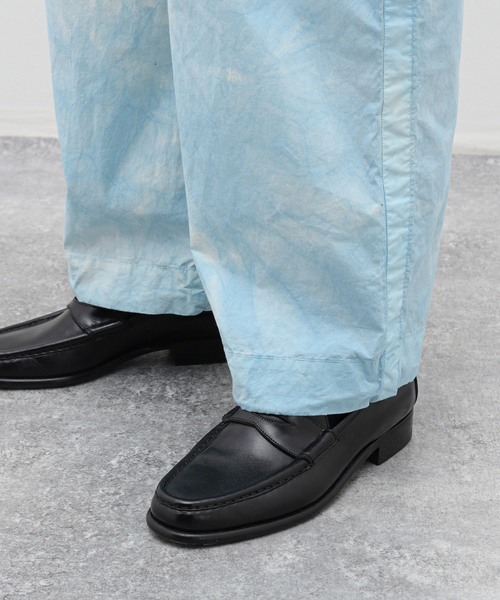 CALMER（カルメール）の「【CALMER / カルメール】別注 ナチュラルダイ パンツ(ムラゾメ)（スラックス・メンズ・サックスブルー・LARGE/MEDIUM）」の6枚目の写真