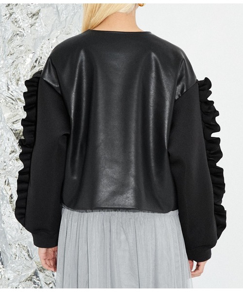 Settimissimo（セッティミッシモ）の「レザータッチ ダンボールニット フリルスリーブ ブルゾン（ブルゾン・レディース・アイボリー/ブラック・FREE）」の19枚目の写真