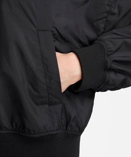 NIKE（ナイキ）の「ナイキ スポーツウェア エッセンシャル ウィメンズ オーバーサイズド ボンバー ジャケット / Nike Sportswear Essential Women's Oversized Bomber Jacket＜XS-2XL 展開＞（MA-1・レディース・ブラック・2XL/L/M/S/XL/XS）」の8枚目の写真