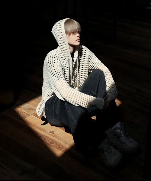 neos(ネオス)の「【neos】ルーズシルエット シアー メッシュ ジップアップ ニット パーカー(パーカー・メンズ・ブラック/アイボリー・MEDIUM/X-LARGE/LARGE)」の17枚目の写真