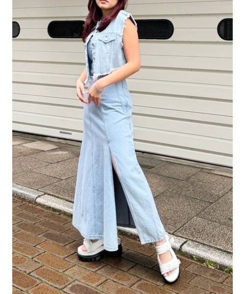 EVRIS(エヴリス)の「フリンジデザインデニムショートベスト(デニムジャケット・レディース・インディゴブルー/ライトブルー・FREE)」の3枚目の写真