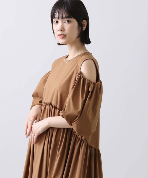 anana（アナナ）の「ショルダースリットパフスリーブワンピース（ワンピース・レディース・ダークネイビー/キャメル・FREE）」の15枚目の写真