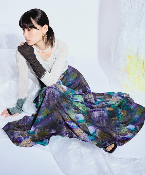 Ezick ANNONIM（エジックアノニム）の「Nuance paint ワンショルフレアスカート（スカート・レディース・ブラウン系その他/ブルー系その他・FREE）」の4枚目の写真