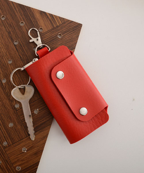 TONE SELECT GOODS（トーンセレクトグッズ）の「【float】コンパクト シンプル ワンカラー キーケース【9色展開】（キーケース/キーアクセサリー・レディース・マスタード/レッド/ピンク/ライトグリーン/ダークブラウン/ライトピンク/ライトブルー/ブラック/オレンジ・FREE）」の8枚目の写真