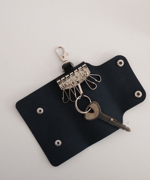 TONE SELECT GOODS（トーンセレクトグッズ）の「【float】コンパクト シンプル ワンカラー キーケース【9色展開】（キーケース/キーアクセサリー・レディース・マスタード/レッド/ピンク/ライトグリーン/ダークブラウン/ライトピンク/ライトブルー/ブラック/オレンジ・FREE）」の11枚目の写真