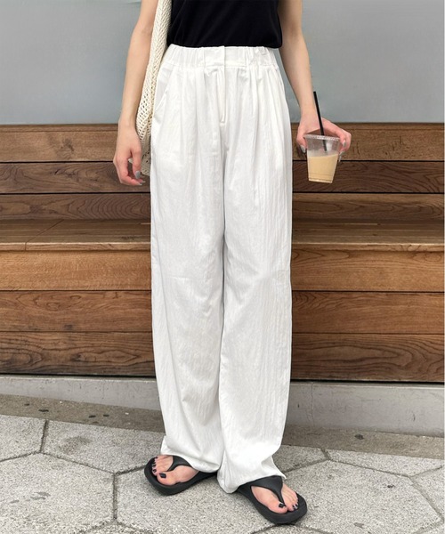 LE MORE(リモア)の「ナイロンタックワイドパンツ(その他パンツ・レディース・ブラック/チャコール/アイボリー・FREE)」の2枚目の写真