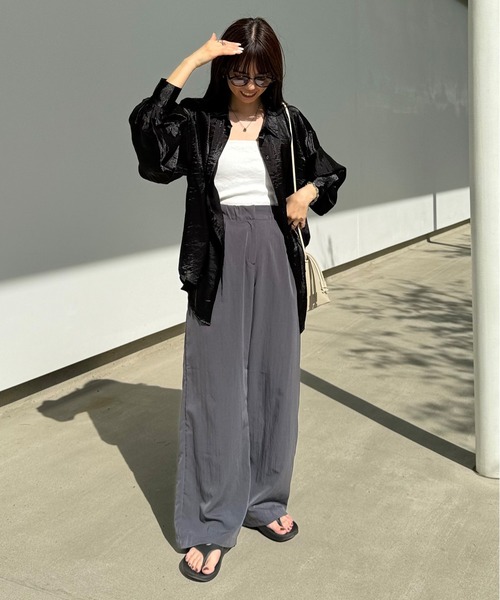 LE MORE(リモア)の「ナイロンタックワイドパンツ(その他パンツ・レディース・ブラック/チャコール/アイボリー・FREE)」の22枚目の写真