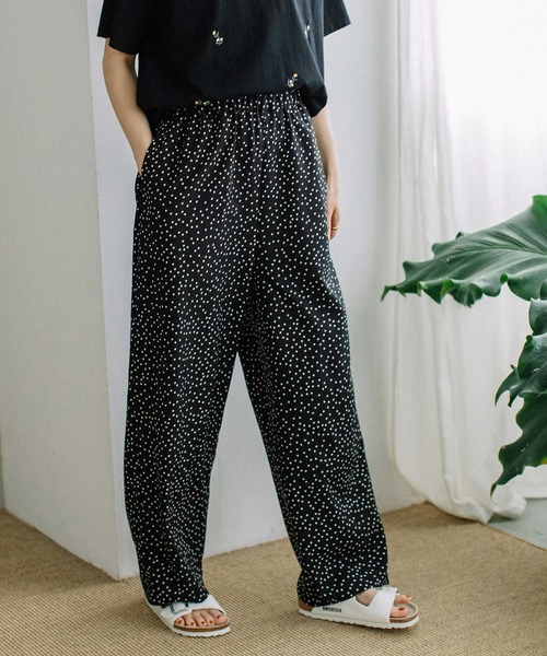 POU DOU DOU（プードゥドゥ）の「アソートプリントイージーパンツ（その他パンツ・レディース・アイボリー/ブラック/スミクロ・3）」の3枚目の写真