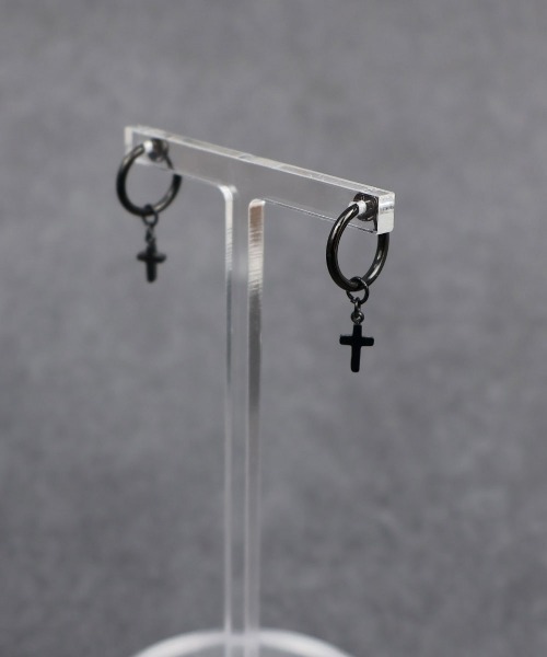 4INT.(フォイント)の「ドロップモチーフ フープイヤリング / サージカルステンレス316L (金属アレルギー対応)(イヤリング・メンズ・C/D/A/B・FREE)」の6枚目の写真