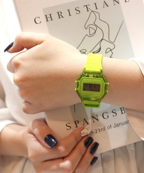 ICE WATCH（アイスウォッチ）の「「Ice-Watch アイスウォッチ」ICE digit retro アイスデジット レトロ　ネオンカラー（デジタル腕時計・レディース・スカイブルー/ホワイト/ミント/ライム/ブラック/レッド/イエロー/オレンジ/フューシャピンク・32mm）」の4枚目の写真